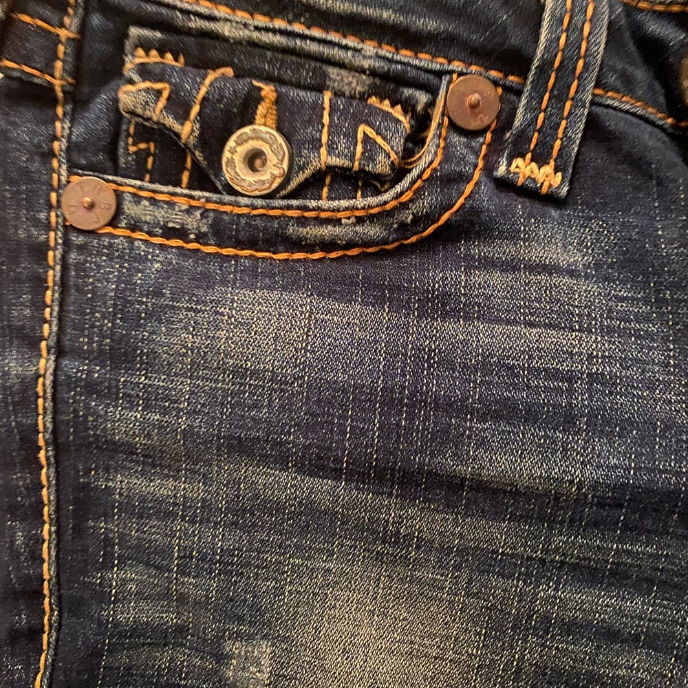 True Religion - Picture 3 of 7